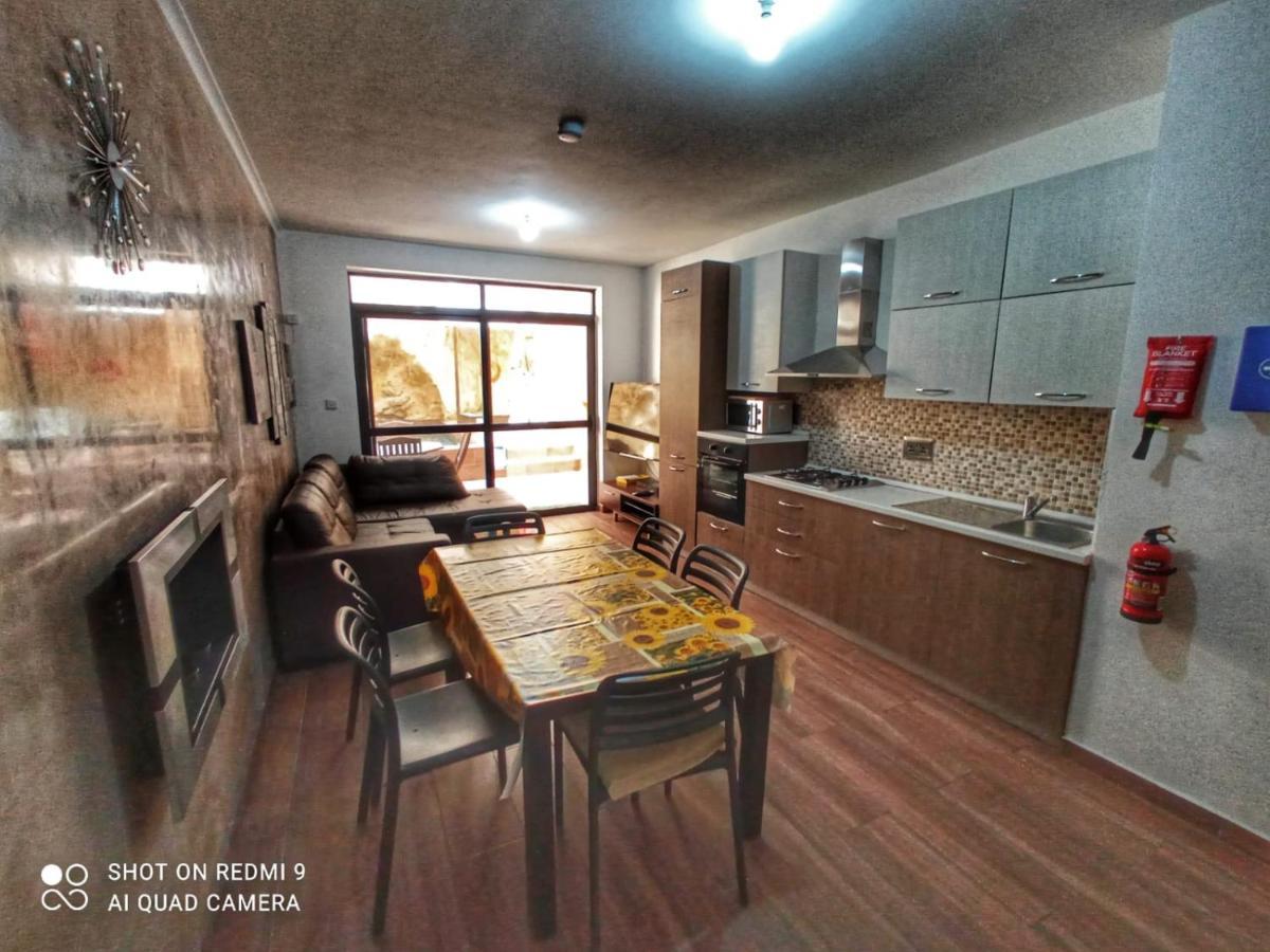 Town House With Private Pool In Village Centre Kalkara Bagian luar foto