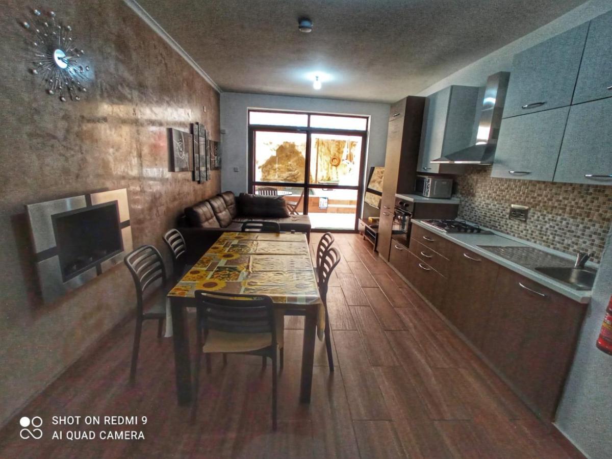 Town House With Private Pool In Village Centre Kalkara Bagian luar foto
