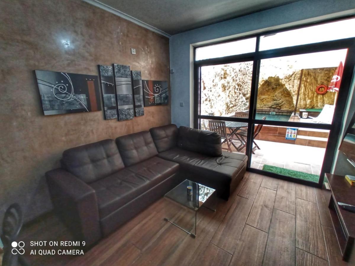 Town House With Private Pool In Village Centre Kalkara Bagian luar foto